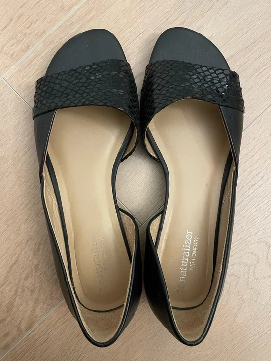 NATURALIZER Black Open-Toe D'Orsay Flats - Picture 4 of 9